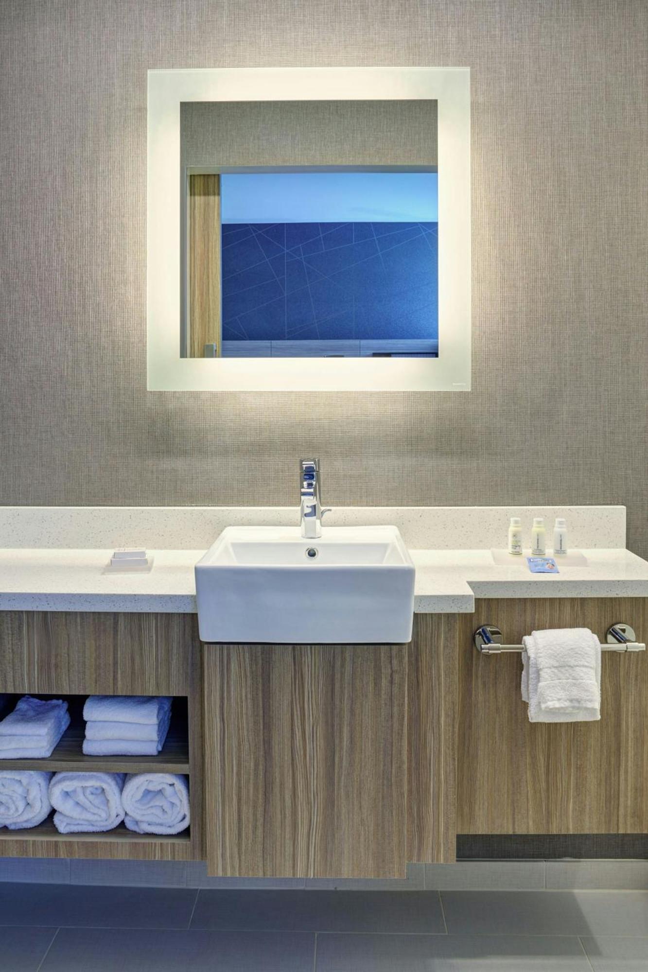 Springhill Suites By Marriott Grand Rapids West Grandville Exterior photo